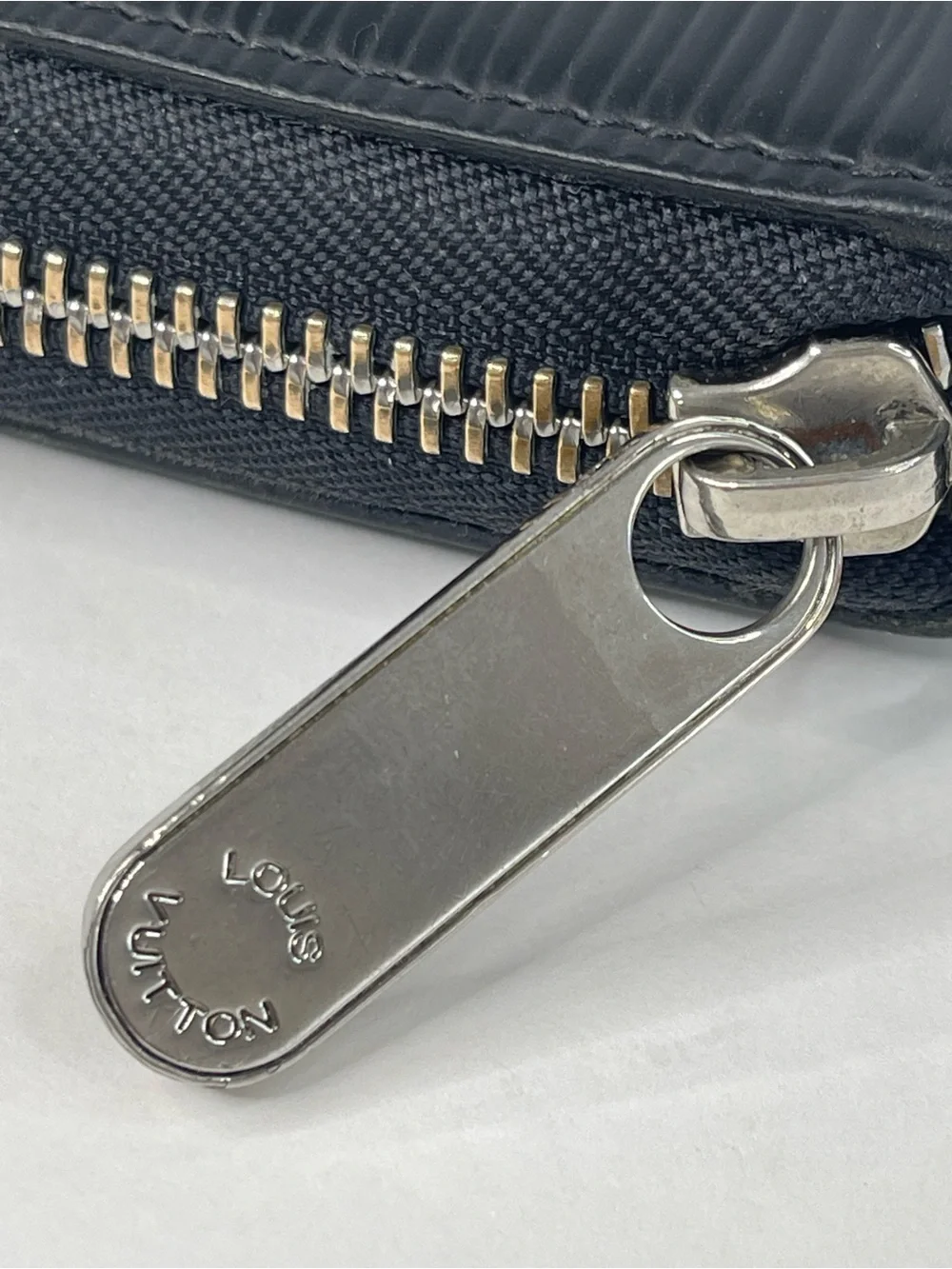 Louis Vuitton Zippy Wallet